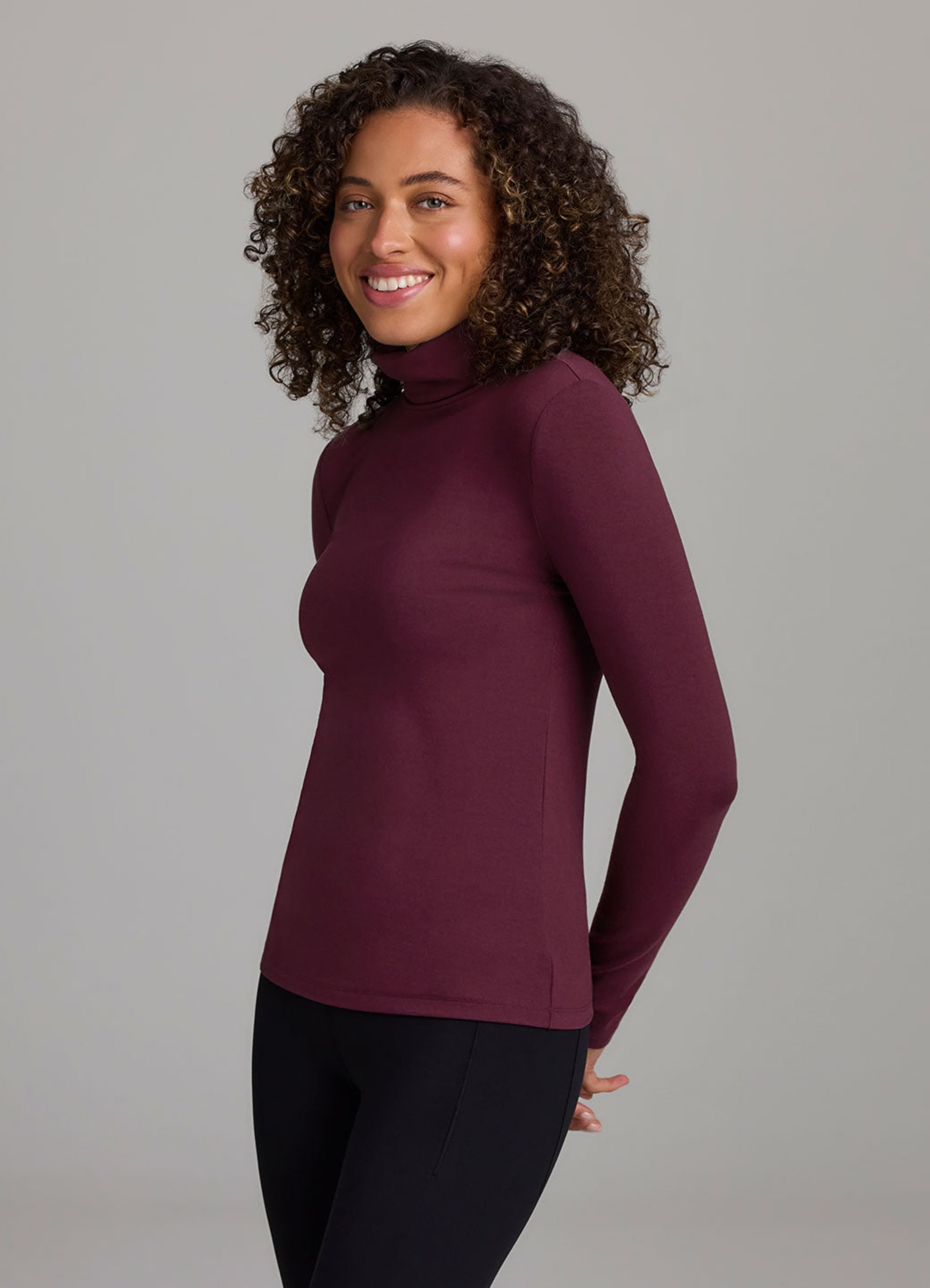 Essential Turtleneck - RBX Active