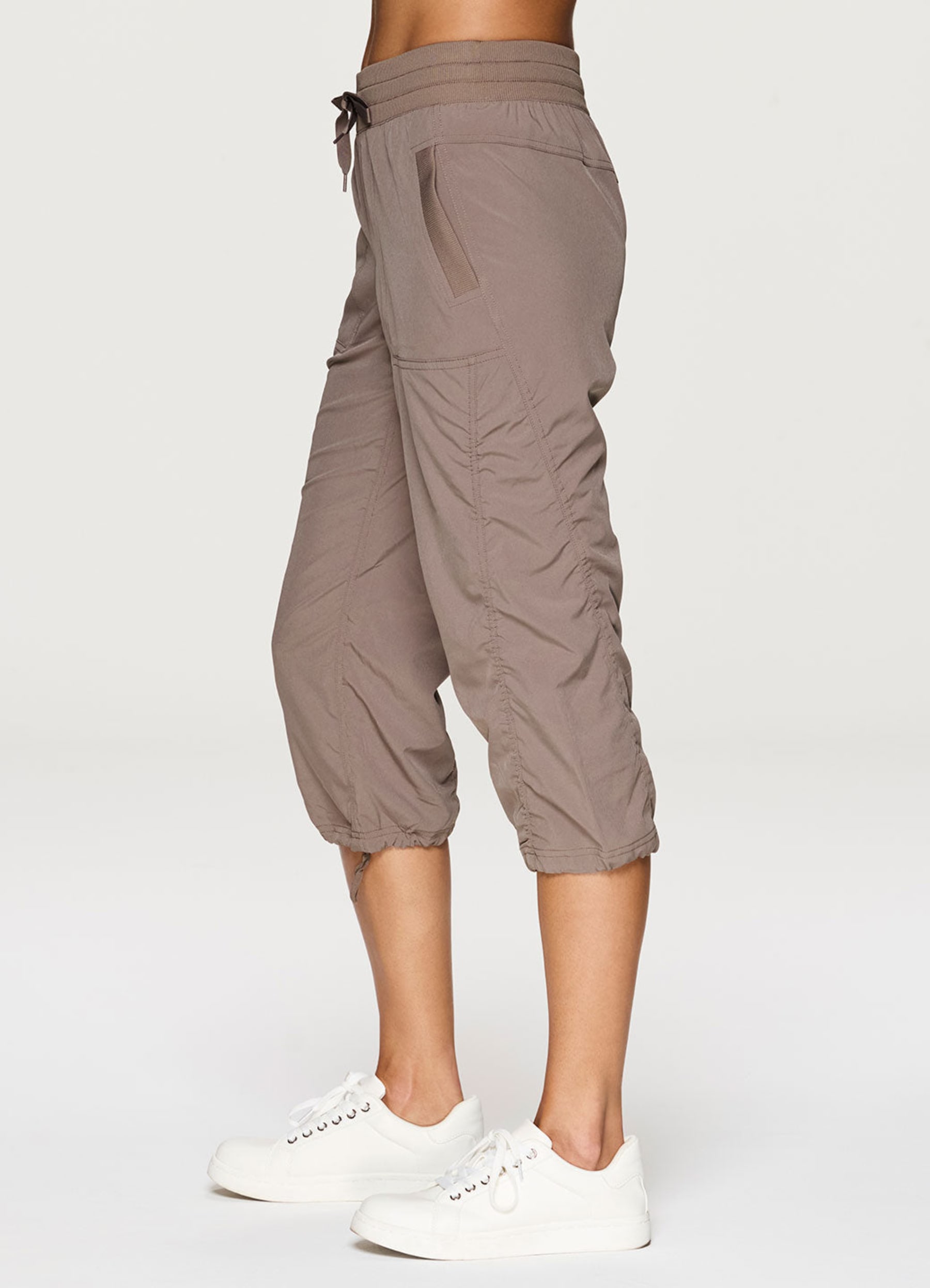 Lumen lightweight capri pant sale
