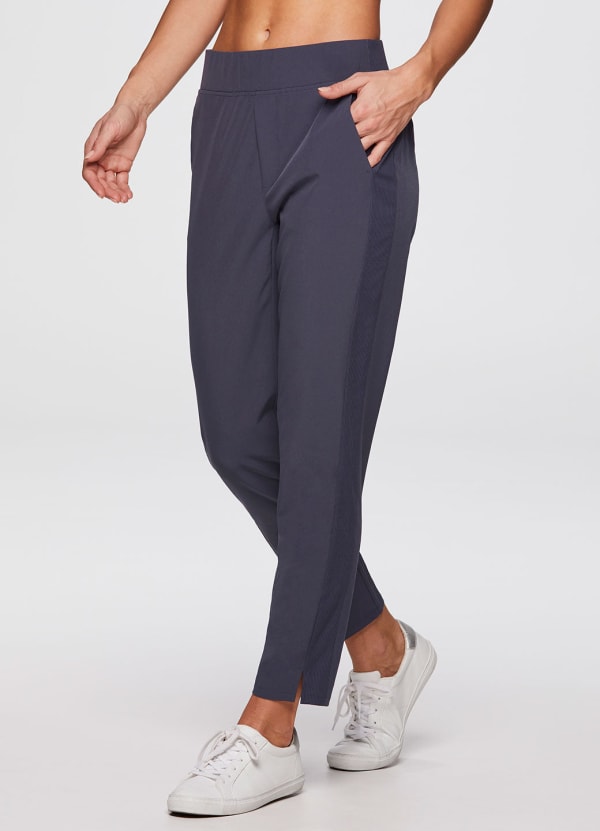 Everyday Ribbed Ankle Pant - null
