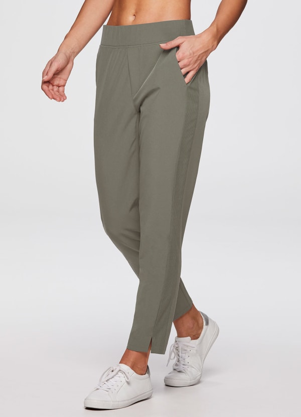 Everyday Ribbed Ankle Pant - null