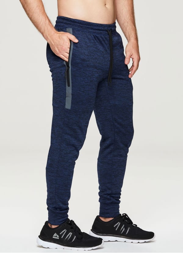 Stratus Fleece Tapered Pant - null