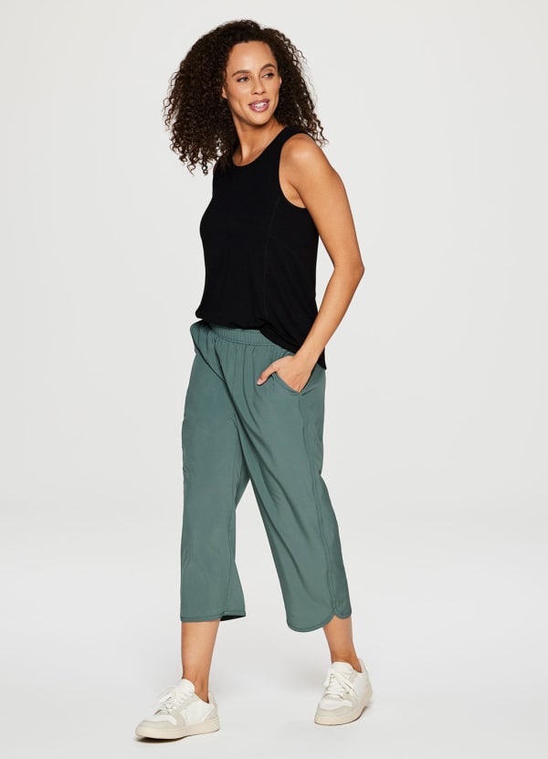 Weekend Crop Outfit