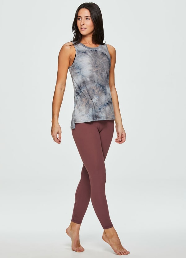 Studio Zen Outfit